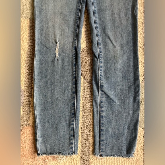 J Crew Mercantile Jeans - Women's Size 26 - Light Wash - Raw hem - Picture 4 of 16